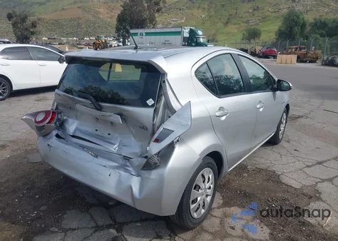 2013 Toyota Prius C Two из США, поврежденный, VIN JTDKDTB35D1528235